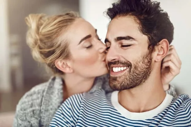 結婚2年目は夫婦の愛を確かめ合う記念日を。おすすめプレゼント10選