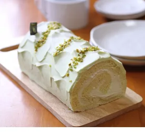 ロールケーキ専門店クルル ピスタチオロール 16cm