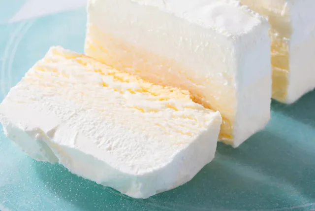 そろそろアイスケーキの季節です！ 生クリーム専門店ミルク「生クリームアイスケーキ」