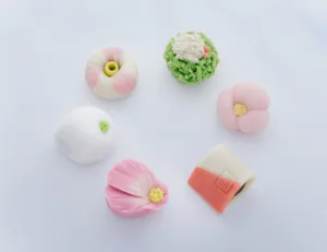 七条甘春堂  暦の上生菓子