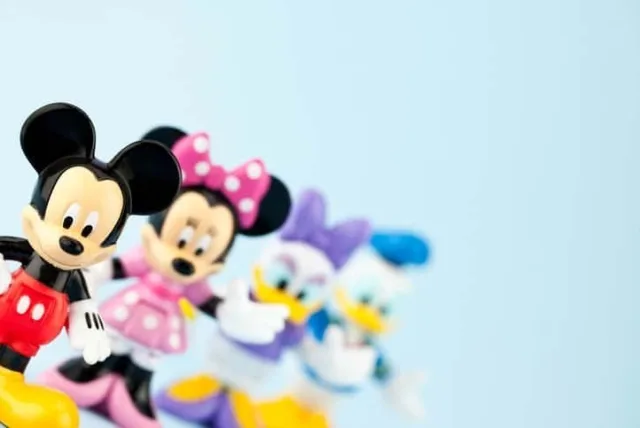 ディズニーグッズで誕生日をお祝いしよう!嬉しいプレゼント7選