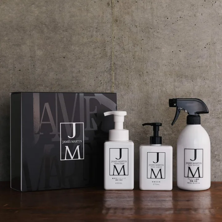 スタイリッシュなボトルデザイン「JAMES MARTIN」