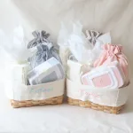 おしりふきケース+【名入れ】バスケット出産祝いギフトセット ギンガムチェック