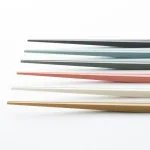 箸置きが要らない「UKI HASHI(ウキハシ)」