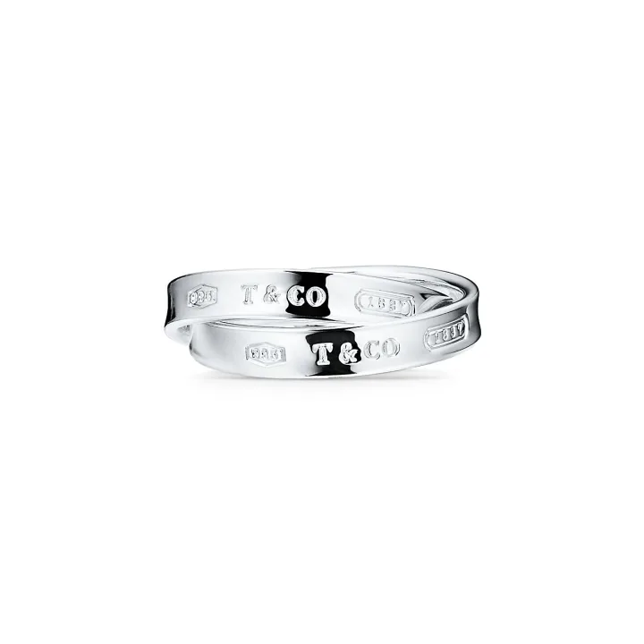 大学生の彼女によく似合う「Tiffany&Co」
