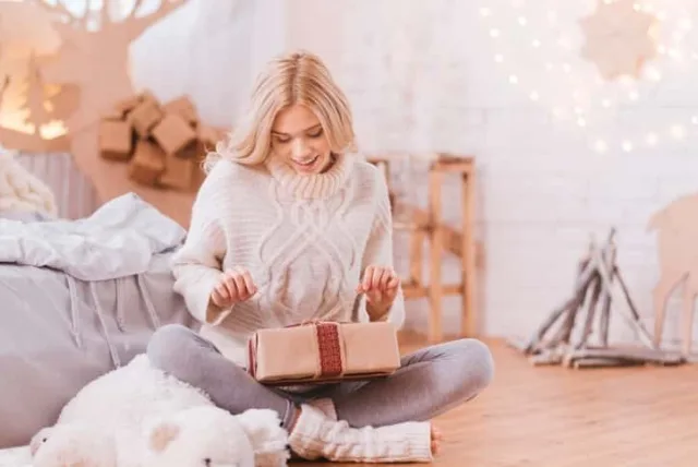 大学生の彼女に贈るクリスマスプレゼント|おすすめアイテム22選