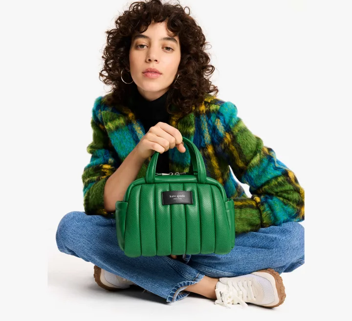 おしゃれな彼女によく似合う「kate spade」