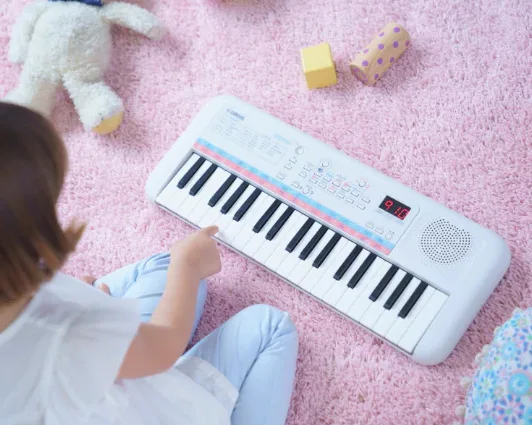 本格的なサウンドに触れられる「電子ピアノ」