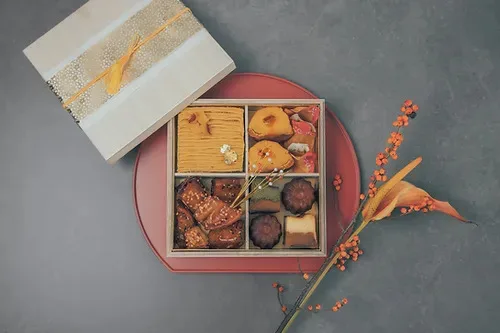 ［夢の宝箱］トロリとろける蜜芋尽くしの贅沢おせち！ ＆ OIMO TOKYO／オイモトーキョー「蜜芋尽くしのスイーツおせち」