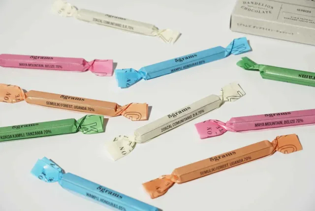バレンタインにはスティック状の小粋なチョコ! Dandelion Chocolate/ダンデライオン・チョコレート バレンタインコレクション2025「5grams」