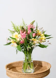 HitoHana／ひとはな カジュアルブーケ 飾る楽しさいろいろ 春の花束（チューリップ）