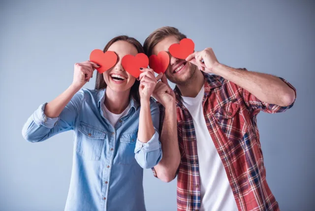 紙婚式におすすめのプレゼント13選|結婚記念日を最高の日にする特別ギフト