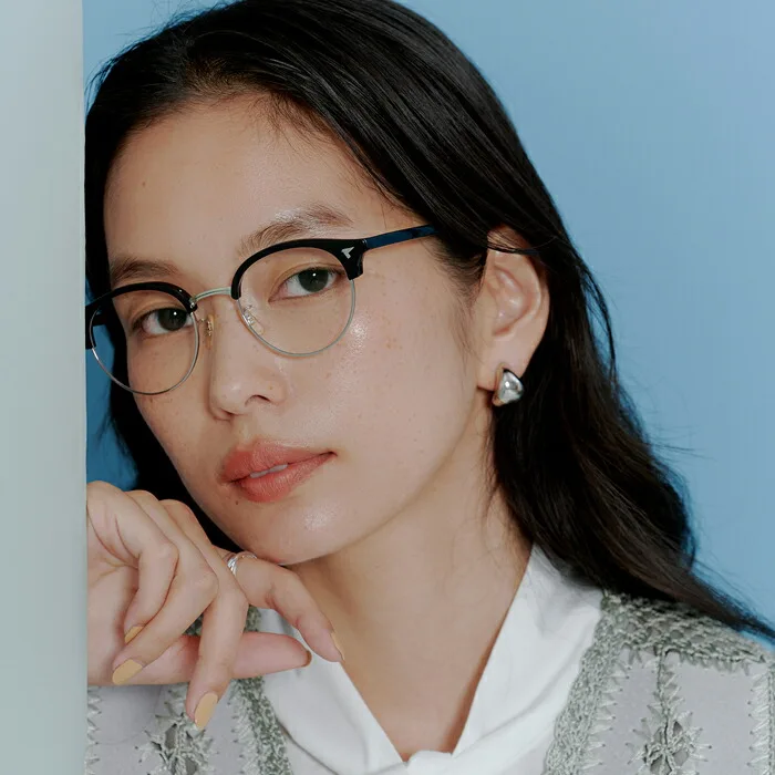 星野源さんが『ドラえもん』で着用した話題の大人可愛い「ラウンドメガネ」