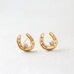ダイヤモンド ホースシュー ピアス K18