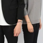 取り入れやすいシンプルなデザイン「ペアブレスレット」
