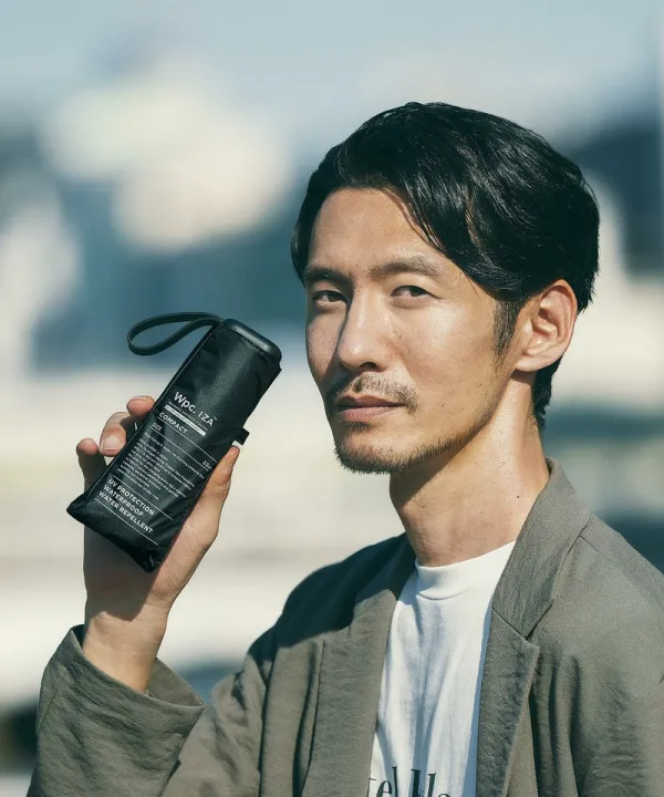 ほぼスマホサイズで持ち運び楽々「IZA」
