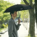 ほぼスマホサイズで持ち運び楽々「IZA」