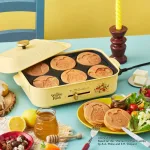 ディズニー柄のパンケーキも作れる