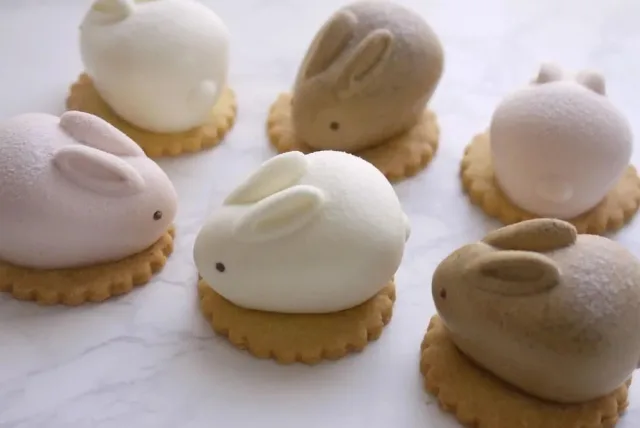 今年のお月見の目玉！ もっちりかわいい「うさもっち」 MOTCH／モッチ もちもち新食感スイーツ「うさもっち」