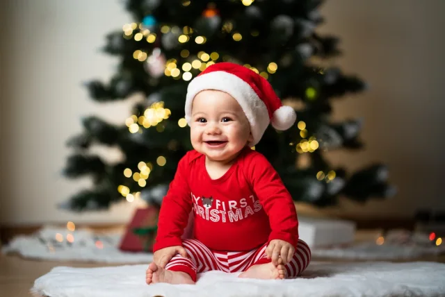 0歳赤ちゃんへのクリスマスプレゼント|人気のおもちゃ&お世話グッズ18選