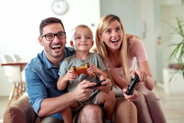 ゲーム好きに贈るプレゼント!子供も大人の男性&女性も喜ぶゲーマーグッズ15選