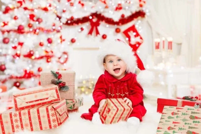 1歳の男の子・女の子に贈るクリスマスプレゼント!知育玩具やプチギフト14選