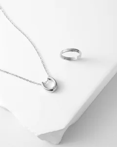 GLUCK／グルック Horseshoe Necklace & Link ring set
