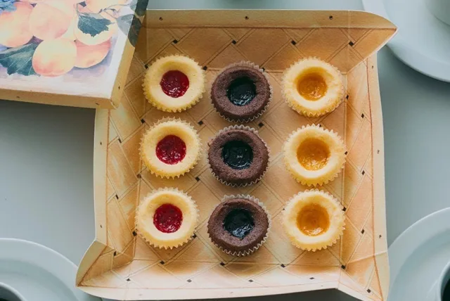 小さな新作焼き菓子でティータイムはいかが？ DEAN & DELUCA／ディーン&デルーカ  スウェーデン伝統菓子「ハッロングロットル」