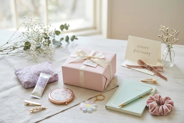 中学生女子に喜ばれる!1,000円前後の誕生日プレゼントおすすめ15選