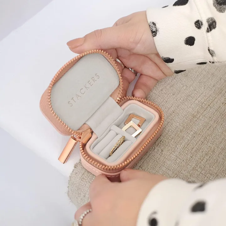 ミニサイズでもしっかり収納できる!