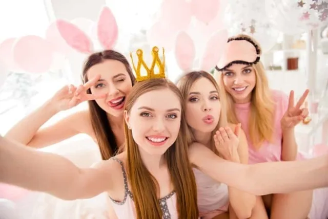 19歳を祝う誕生日プレゼントはコレ！女性が喜ぶ特別感のあるギフトアイテム11選
