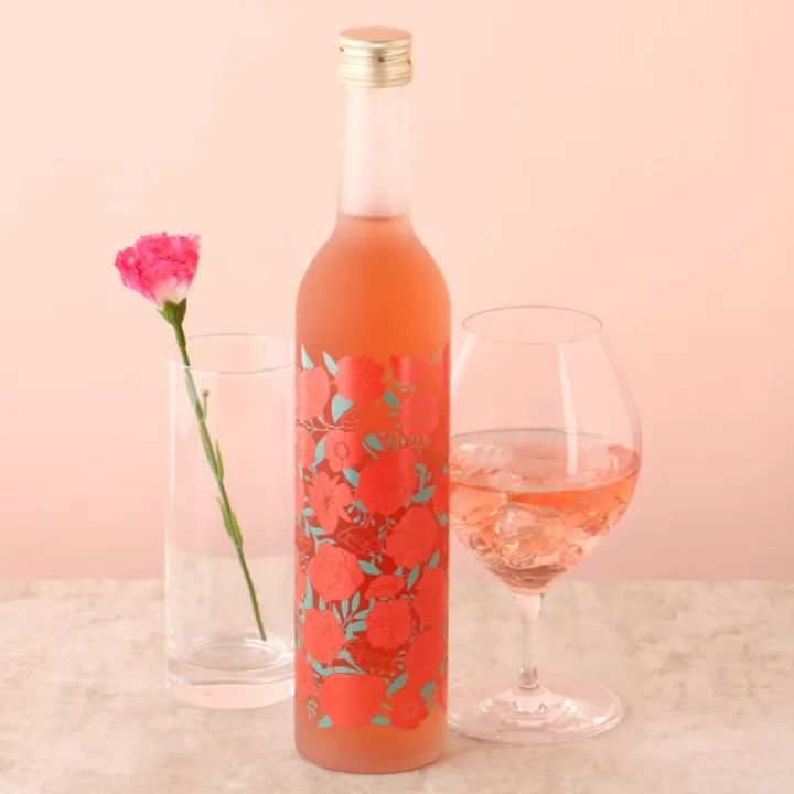 飲んだ後は一輪挿しを楽しんでも