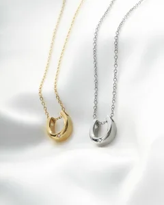 GLUCK／グルック Horseshoe Necklace