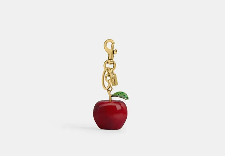 シンプルなバッグのワンポイントにしたいアップルチャーム
