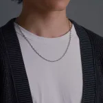 洗練されたシルエットがあわせやすい