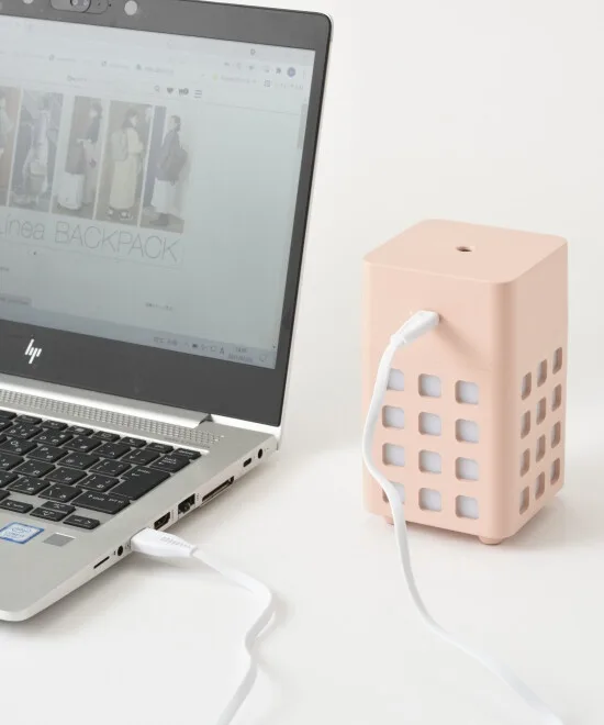 やさしい灯りに癒される「パーソナル加湿器」