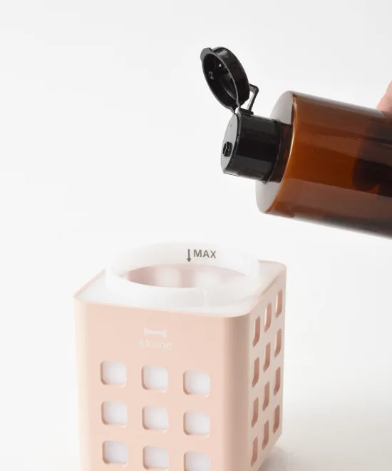 やさしい灯りに癒される「パーソナル加湿器」