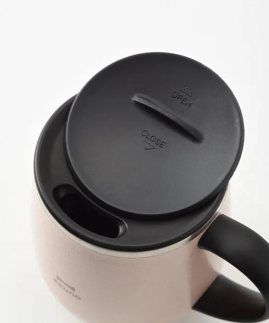 スライドタイプの蓋つきが便利！