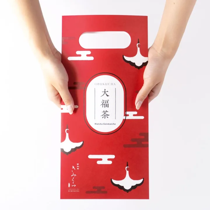 結び昆布を入れて無病息災を願う