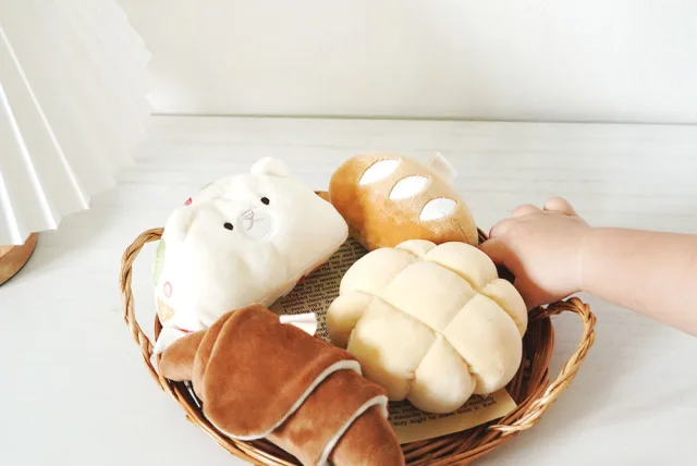 ふわふわもちもち、焼きたてパンのラトル！ amanoppo／アマノッポ「もちっとラトル こぐまくんの焼きたてパン」