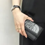ノースフェイスの本格派ウォレット