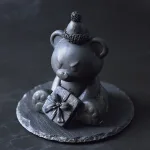 むすッとしたクマのケーキ