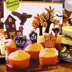 シンプルカップケーキがパーティー仕様に早変わり