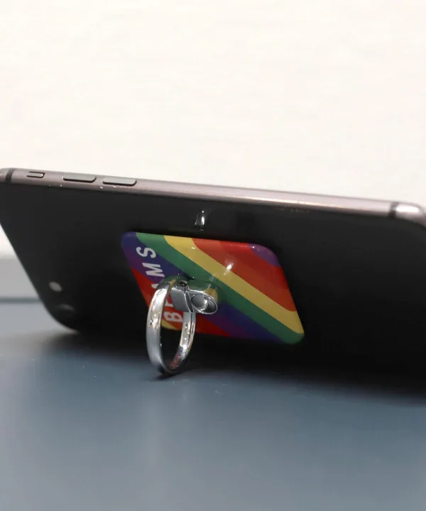 ギフト交換に…ヘビロテ確実のグッズ｜BEAMSのスマホリング