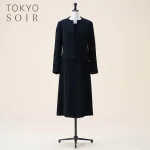 長く使えるシンプルな定番|ブラックフォーマル