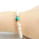 身につけるだけで心が洗われそう