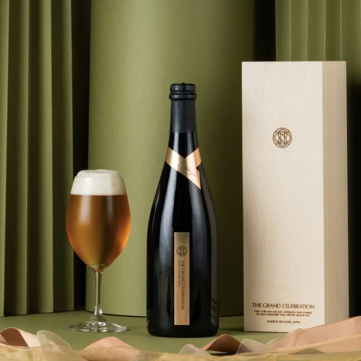 名入れができる木箱入りの贅沢ビール