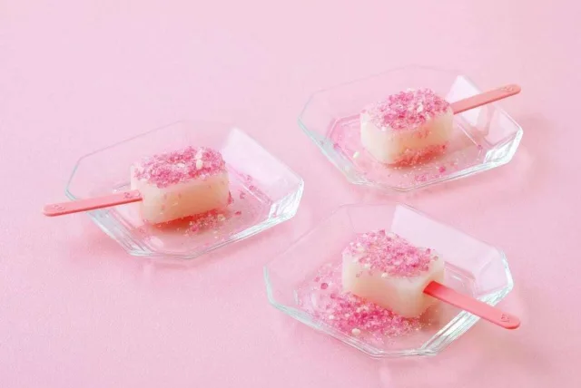 サクサク、もちもち、新感覚の和スイーツ！ 大須ういろ ウイロバー いちごみるく