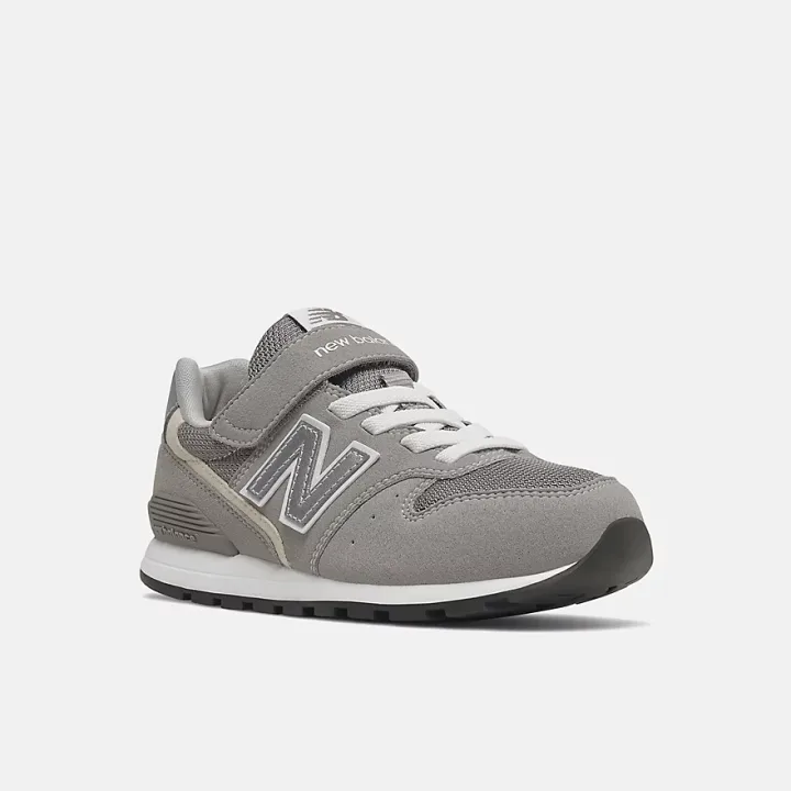 親子・きょうだいで揃えやすい「New Balance」