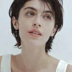 swing pearl necklace
